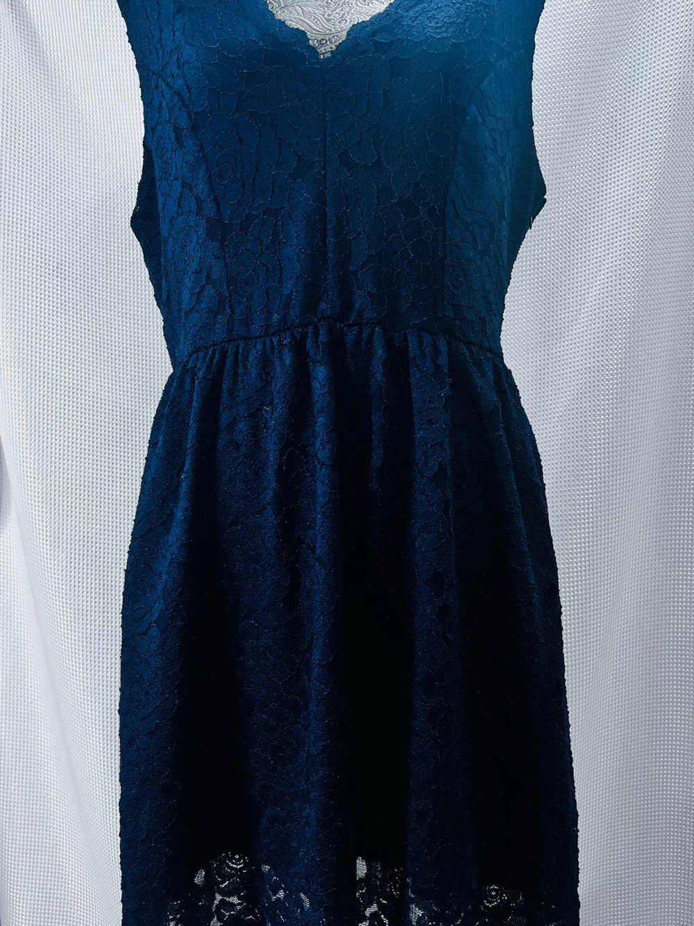 Sleeveless Navy Lace Midi Dress - Elegant A-Line Silhouette